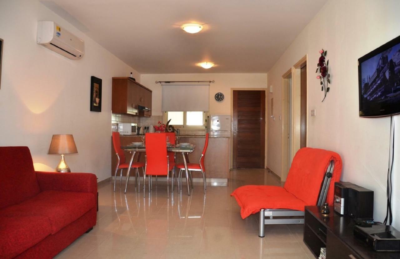 Ground Floor One Bedroom Apartment B2, 3 Pools, Free Wifi Peyia Exterior photo